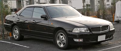 Автостекла Nissan Leopard c установкой в Москве